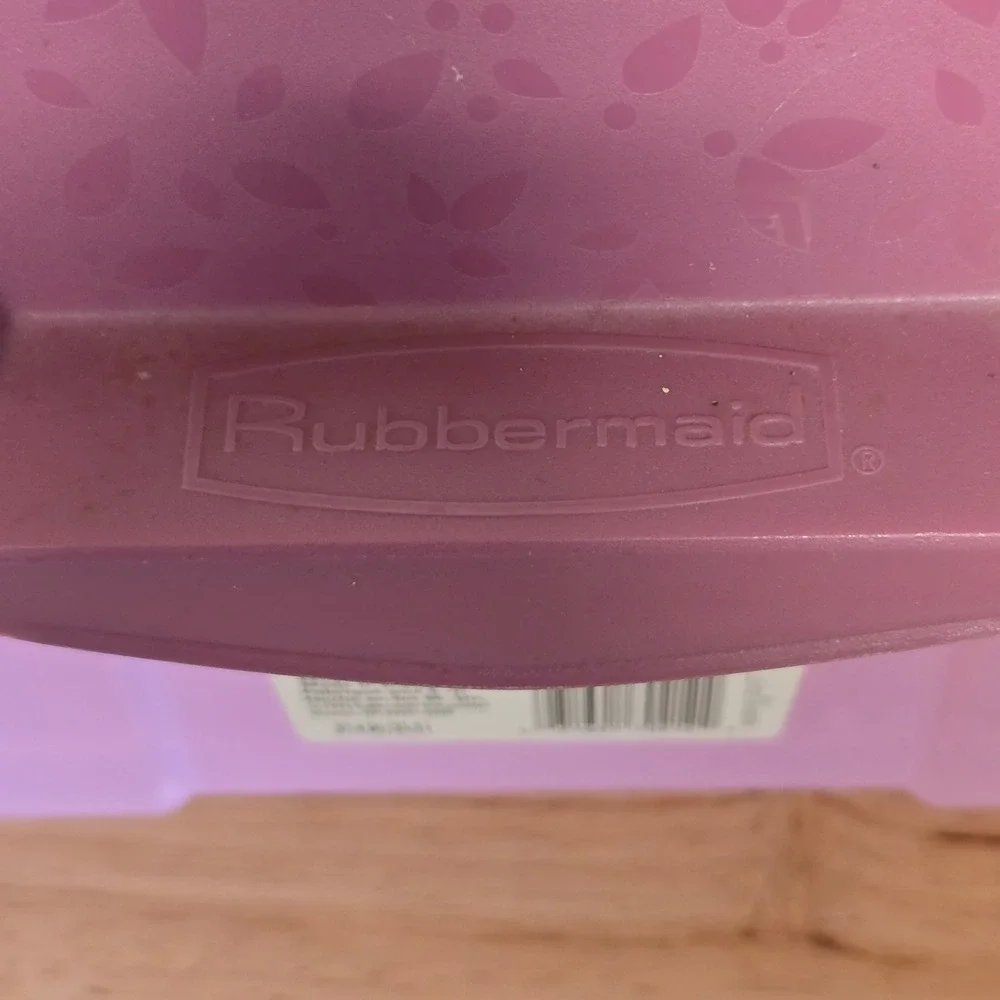 Rubbermaid vintage hi